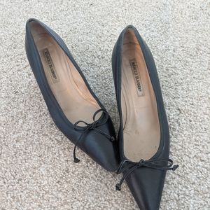 Manolo Blahnik black leather pointed toe pumps